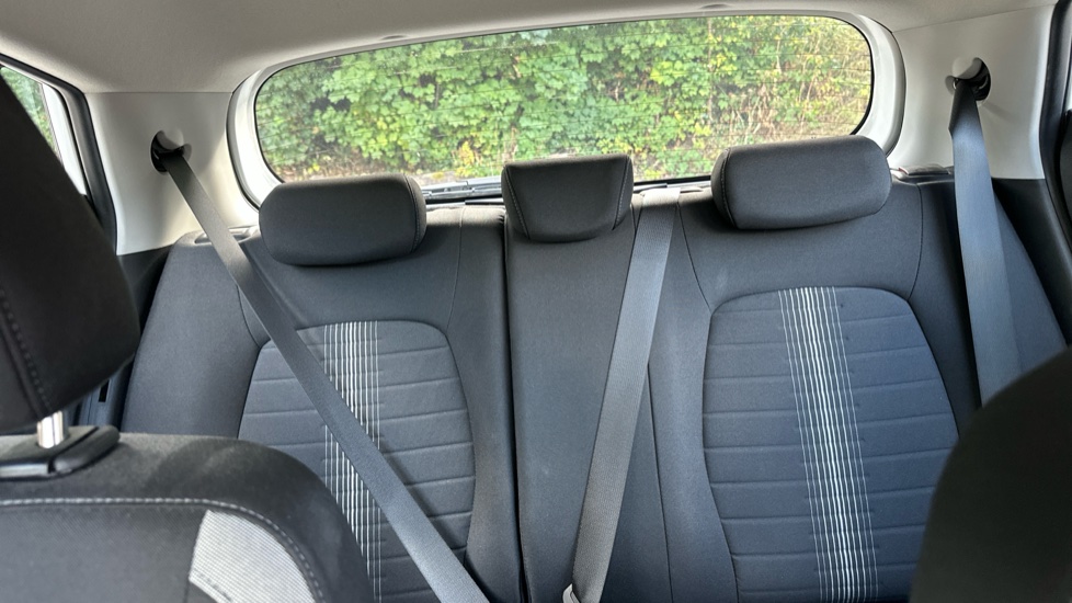 Hyundai i10 1.2 MPi SE Connect 5dr Auto Petrol Hatchback - Image 15