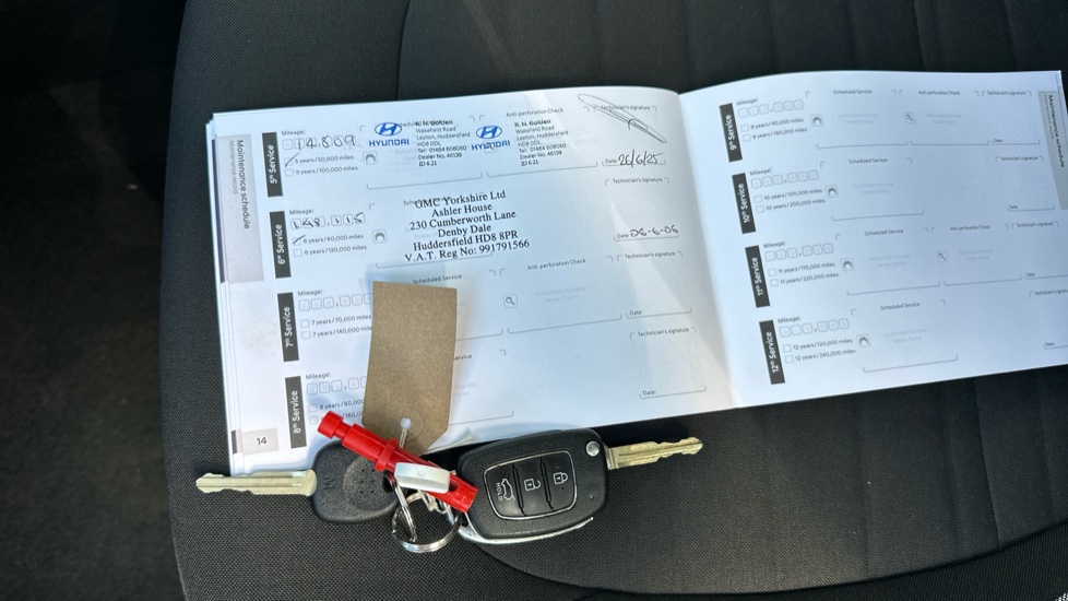 Hyundai i10 1.2 MPi SE Connect 5dr Auto Petrol Hatchback - Image 19