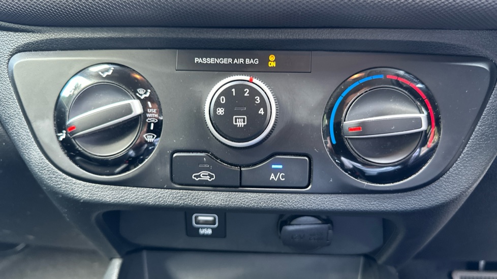 Hyundai i10 1.2 MPi SE Connect 5dr Auto Petrol Hatchback - Image 21
