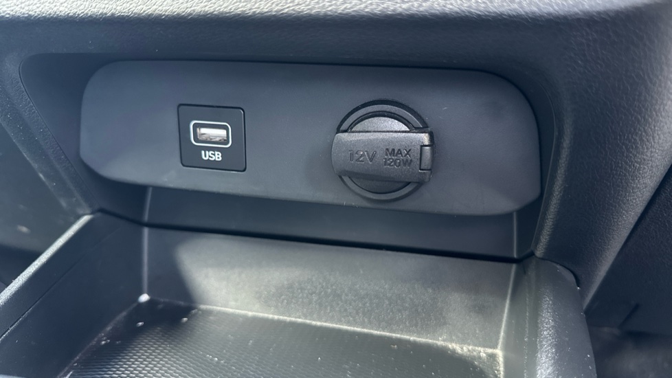 Hyundai i10 1.2 MPi SE Connect 5dr Auto Petrol Hatchback - Image 22