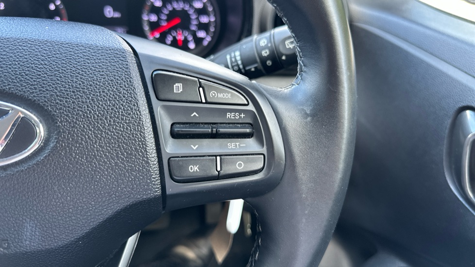 Hyundai i10 1.2 MPi SE Connect 5dr Auto Petrol Hatchback - Image 29