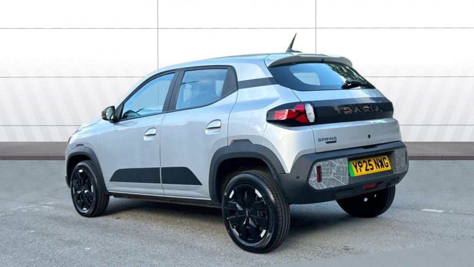 Dacia Spring 27kWh Extreme 65 48kW 5dr Auto Electric Hatchback - Image 2