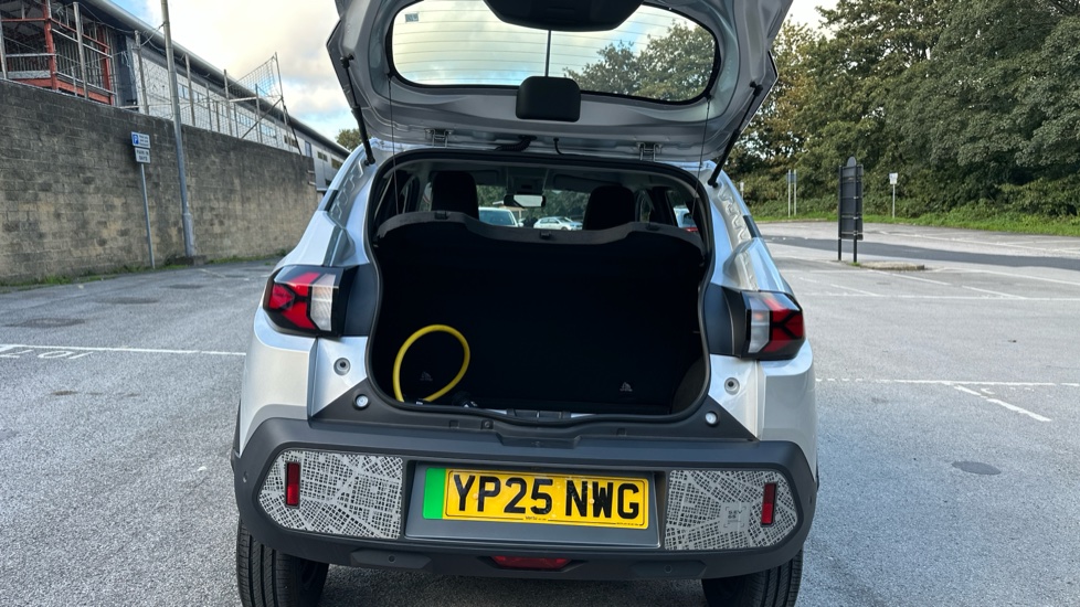 Dacia Spring 27kWh Extreme 65 48kW 5dr Auto Electric Hatchback - Image 4