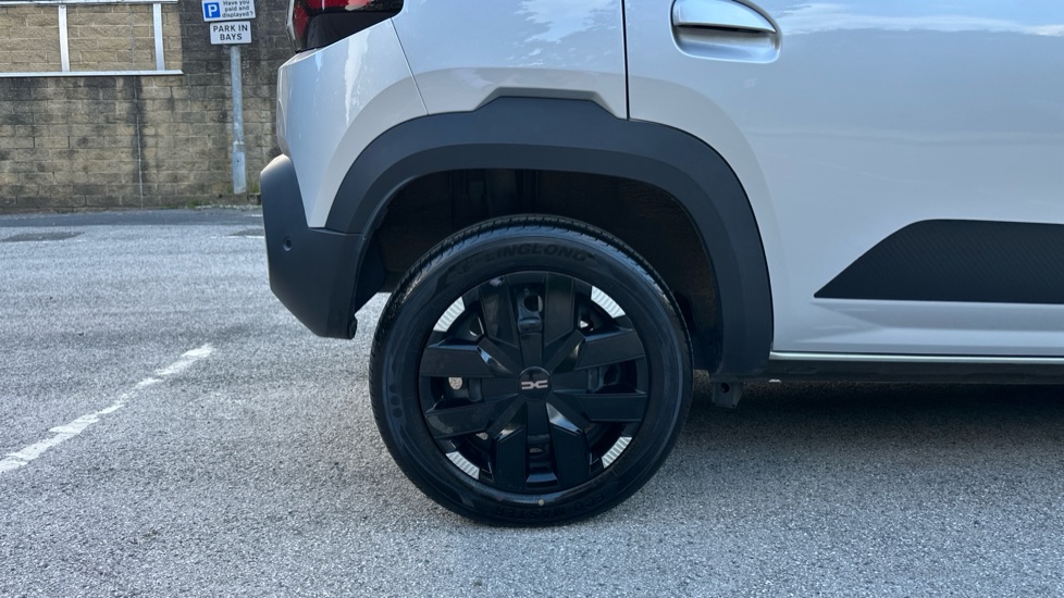 Dacia Spring 27kWh Extreme 65 48kW 5dr Auto Electric Hatchback - Image 7
