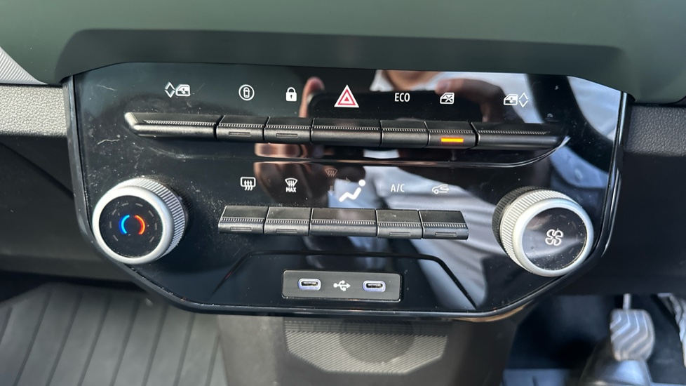 Dacia Spring 27kWh Extreme 65 48kW 5dr Auto Electric Hatchback - Image 21