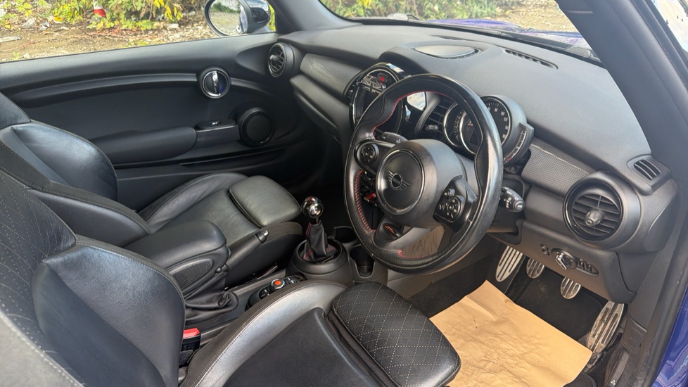 MINI Hatchback 1.5 Cooper Sport II 3dr Petrol Hatchback - Image 11