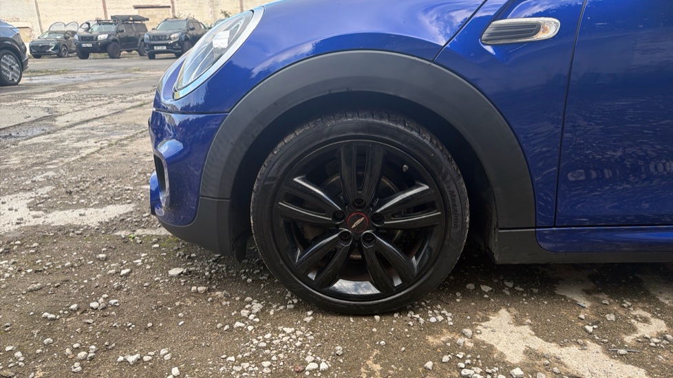 MINI Hatchback 1.5 Cooper Sport II 3dr Petrol Hatchback - Image 22