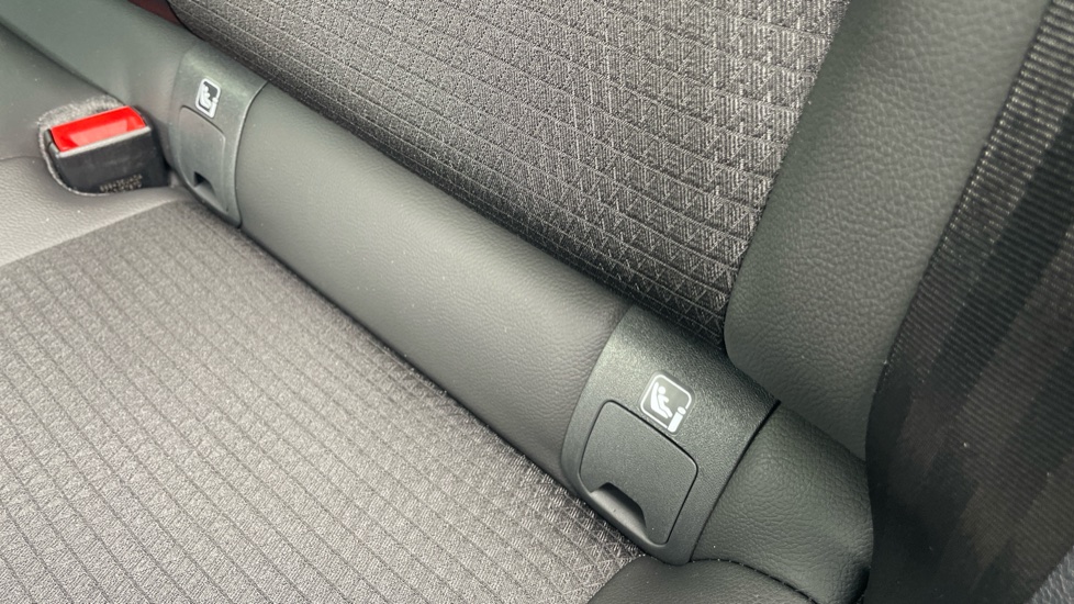 Nissan Qashqai 1.3 DiG-T MH N-Connecta 5dr Petrol Hatchback - Image 28