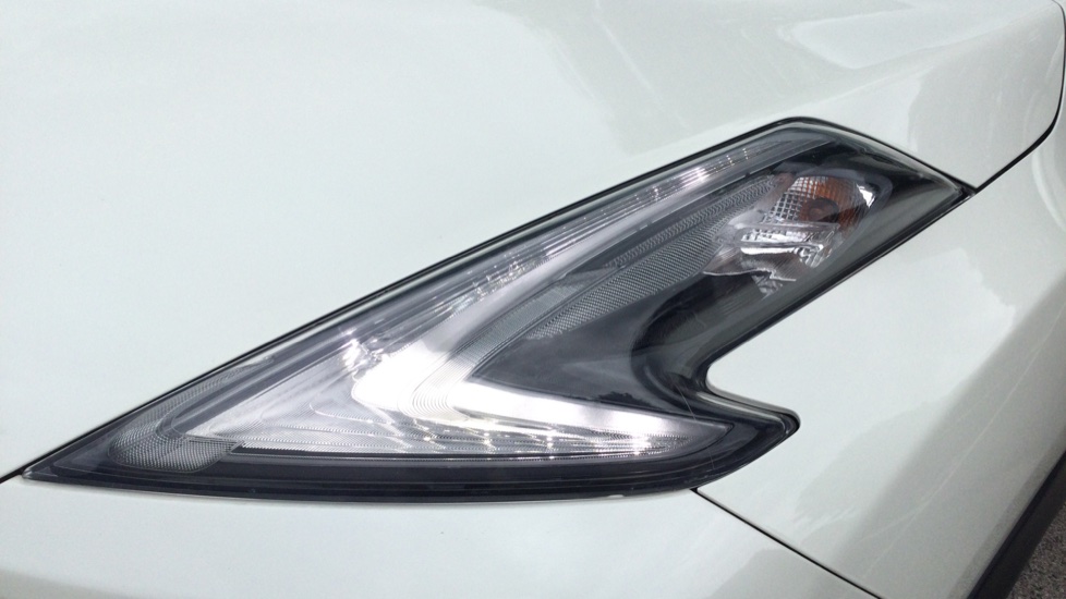 Nissan Juke 1.6 Tekna 5dr Xtronic Petrol Hatchback - Image 24