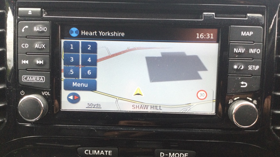 Nissan Juke 1.6 Tekna 5dr Xtronic Petrol Hatchback - Image 34