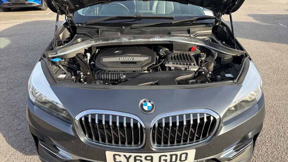 BMW 2 Series 220i Luxury 5dr DCT Petrol Estate - Image 8