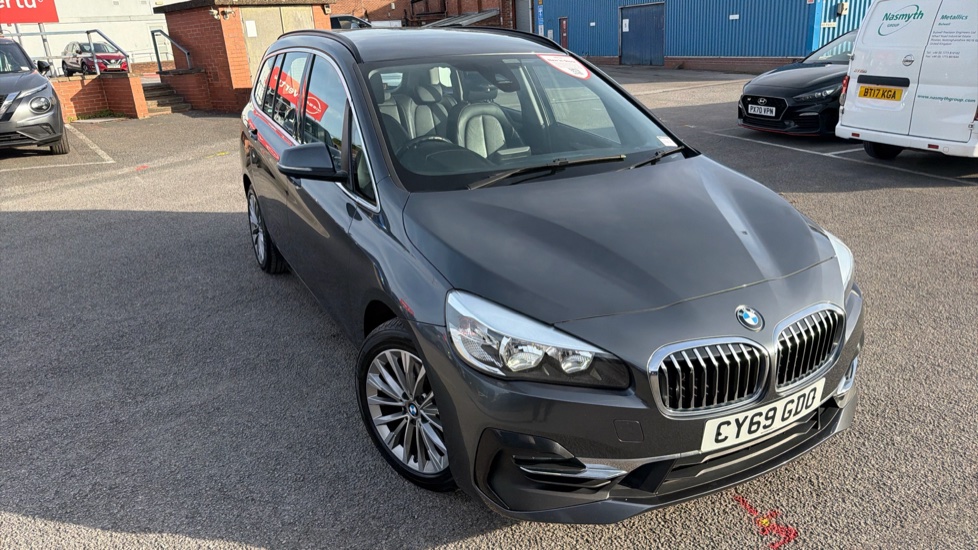 BMW 2 Series 220i Luxury 5dr DCT Petrol Estate - Image 22