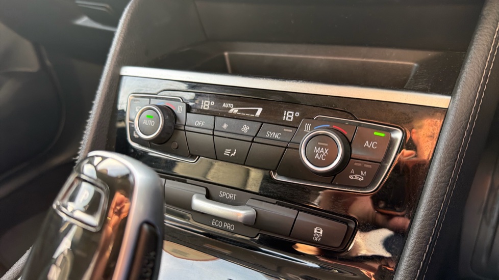 BMW 2 Series 220i Luxury 5dr DCT Petrol Estate - Image 28