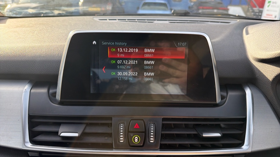 BMW 2 Series 220i Luxury 5dr DCT Petrol Estate - Image 31