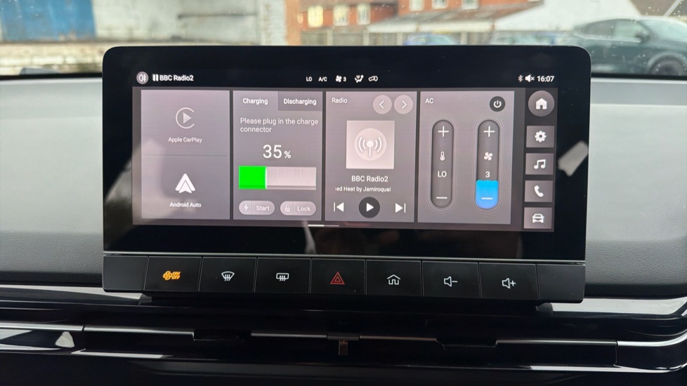 MG MG4 125kW SE EV 51kWh 5dr Auto Electric Hatchback - Image 18