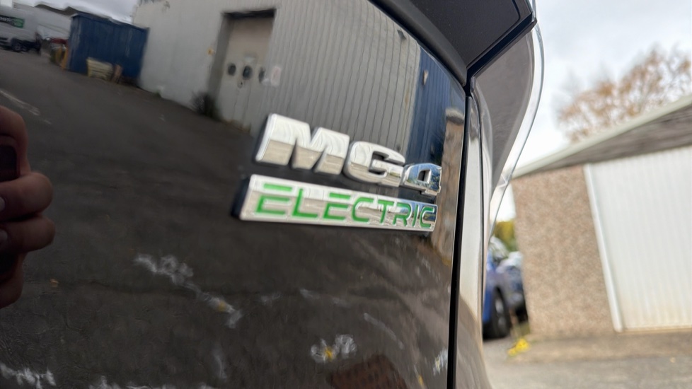 MG MG4 125kW SE EV 51kWh 5dr Auto Electric Hatchback - Image 28