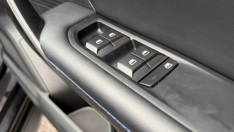MG MG4 125kW SE EV 51kWh 5dr Auto Electric Hatchback - Image 29