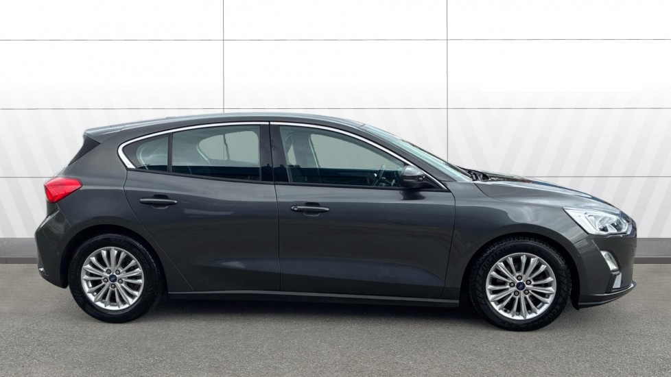 Ford Focus 1.0 EcoBoost 125 Titanium 5dr Auto Petrol Hatchback - Image 5