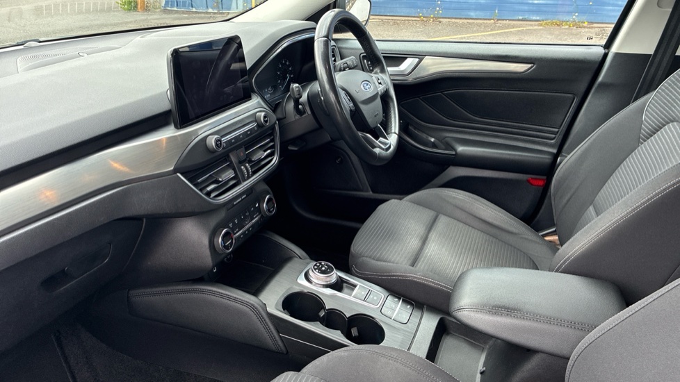 Ford Focus 1.0 EcoBoost 125 Titanium 5dr Auto Petrol Hatchback - Image 9