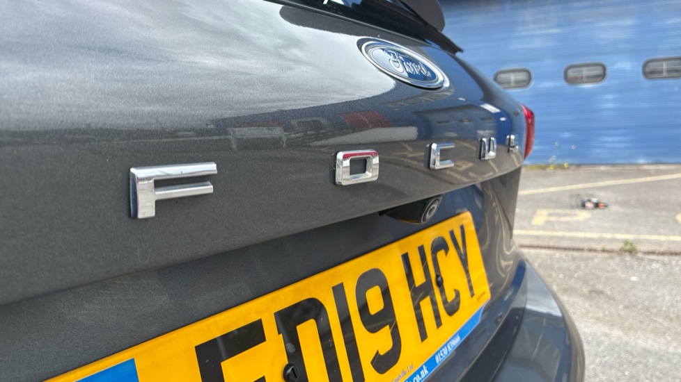 Ford Focus 1.0 EcoBoost 125 Titanium 5dr Auto Petrol Hatchback - Image 29