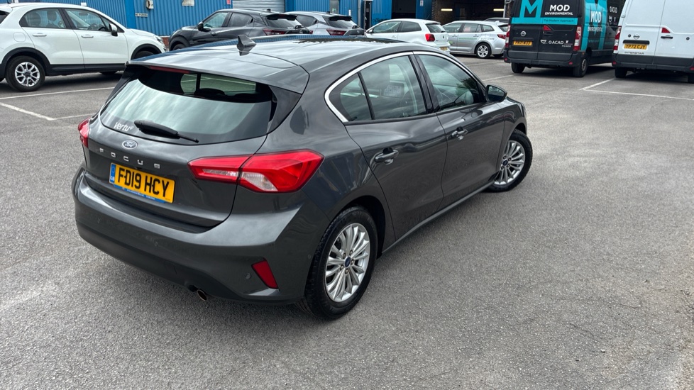 Ford Focus 1.0 EcoBoost 125 Titanium 5dr Auto Petrol Hatchback - Image 32