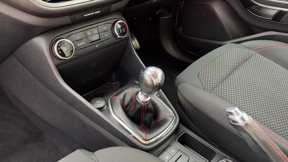 Ford Fiesta 1.0 EcoBoost 125 ST-Line Edition 3dr Petrol Hatchback - Image 13
