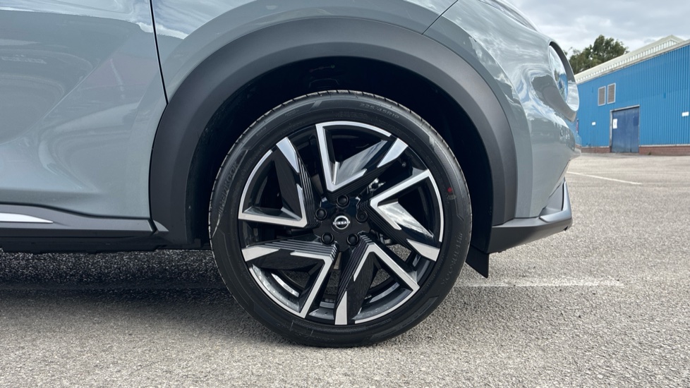 Nissan Juke 1.0 DiG-T Tekna+ 5dr DCT Petrol Hatchback - Image 7