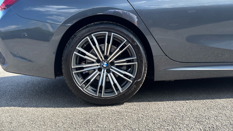BMW 3 Series 320i M Sport 4dr Step Auto Petrol Saloon - Image 7
