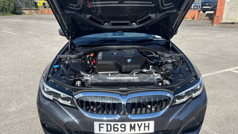 BMW 3 Series 320i M Sport 4dr Step Auto Petrol Saloon - Image 8