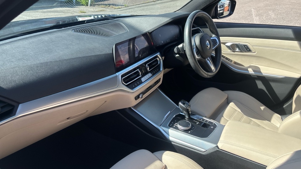 BMW 3 Series 320i M Sport 4dr Step Auto Petrol Saloon - Image 9