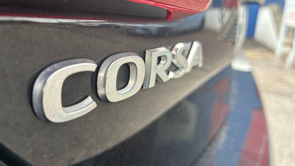 Vauxhall Corsa 1.4 Griffin 5dr Petrol Hatchback - Image 21