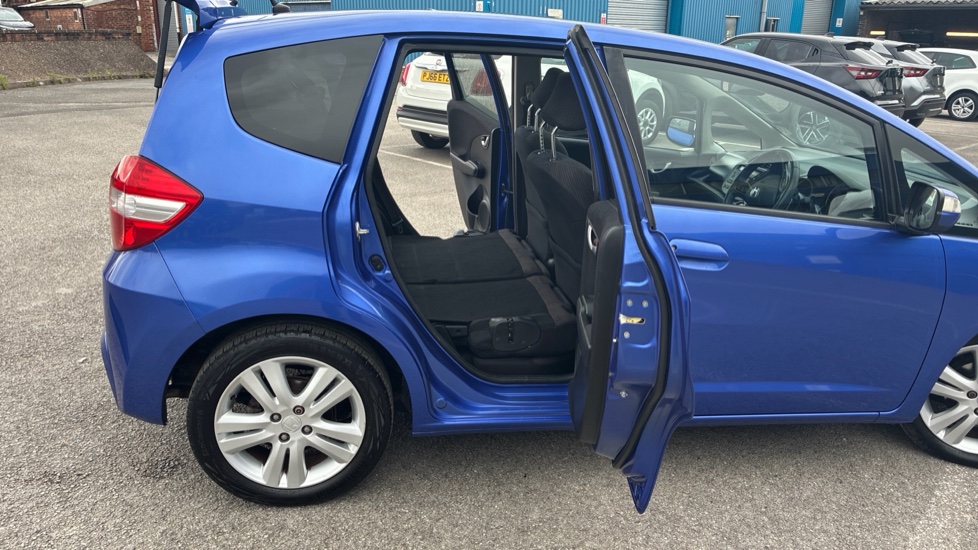 Honda Jazz 1.4 i-VTEC EX 5dr CVT Petrol Hatchback - Image 32