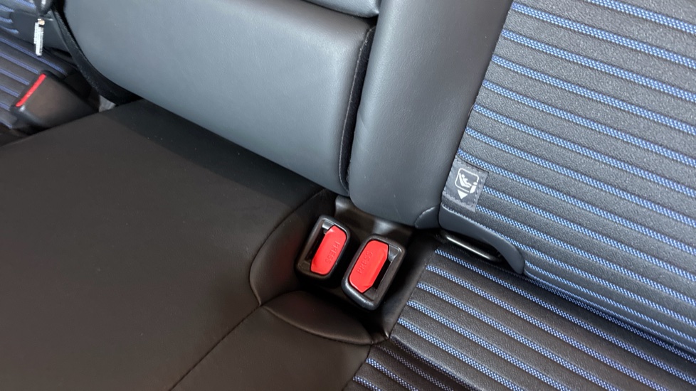 Toyota RAV4 2.5 VVT-i Hybrid Dynamic 5dr CVT Hybrid Estate - Image 17