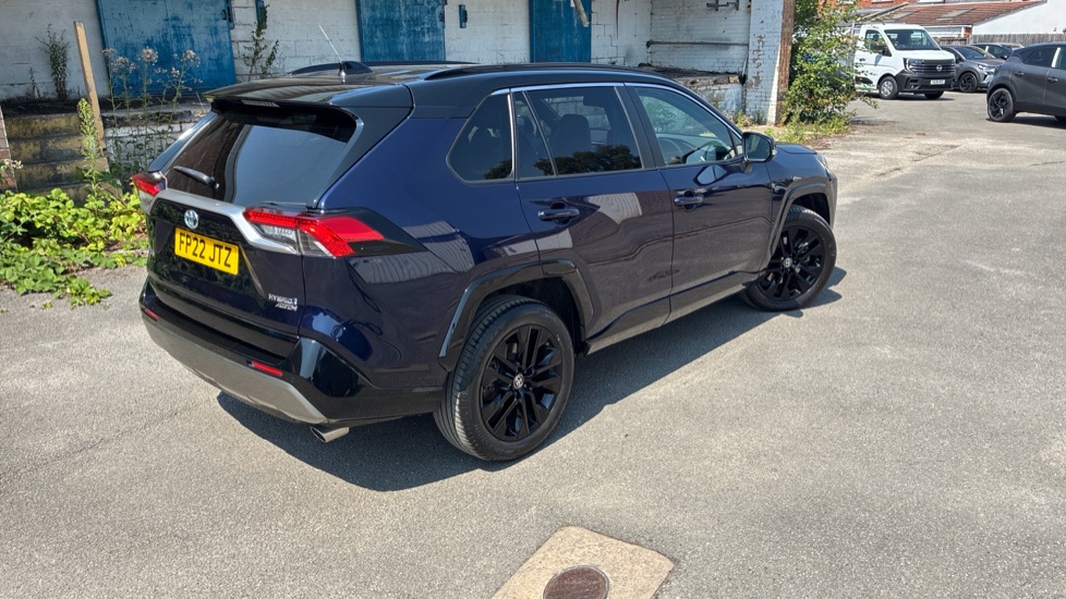 Toyota RAV4 2.5 VVT-i Hybrid Dynamic 5dr CVT Hybrid Estate - Image 24