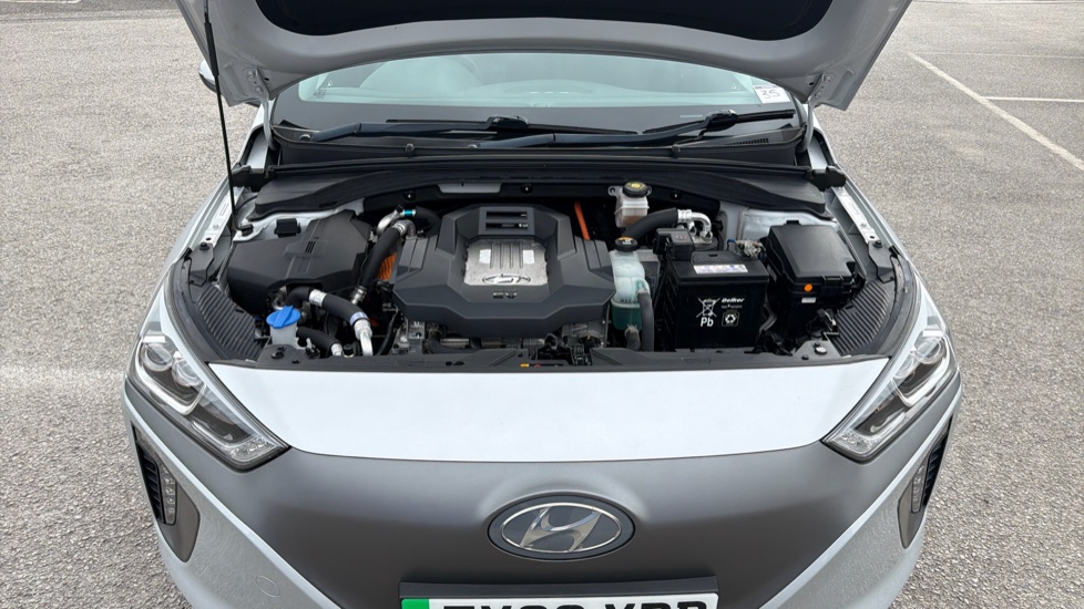 Hyundai IONIQ 88kW Electric Premium 28kWh 5dr Auto Electric Hatchback - Image 8