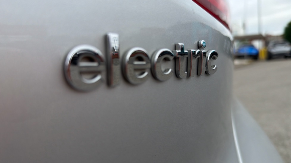 Hyundai IONIQ 88kW Electric Premium 28kWh 5dr Auto Electric Hatchback - Image 22