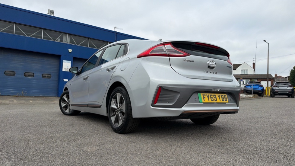 Hyundai IONIQ 88kW Electric Premium 28kWh 5dr Auto Electric Hatchback - Image 23