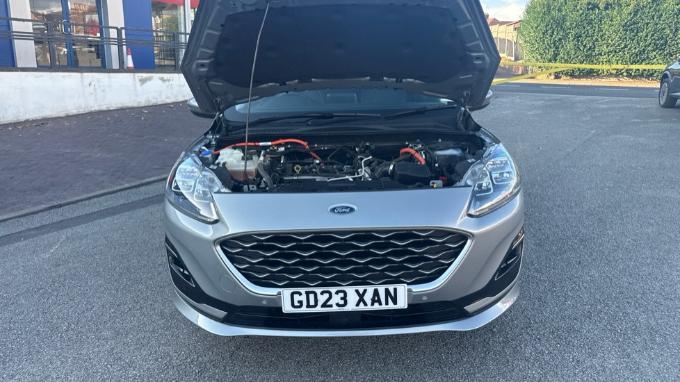 Ford Kuga 2.5 FHEV Vignale 5dr CVT Hybrid Estate - Image 8
