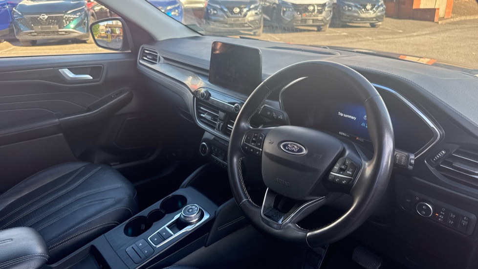 Ford Kuga 2.5 FHEV Vignale 5dr CVT Hybrid Estate - Image 11