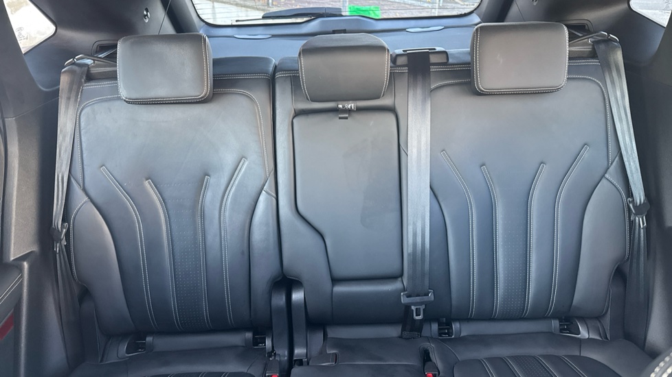 Ford Kuga 2.5 FHEV Vignale 5dr CVT Hybrid Estate - Image 15