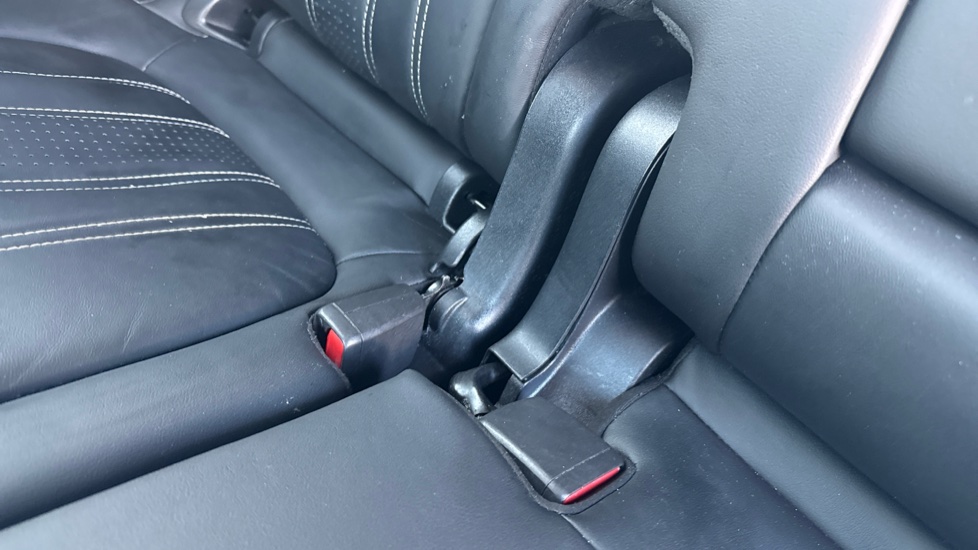Ford Kuga 2.5 FHEV Vignale 5dr CVT Hybrid Estate - Image 17