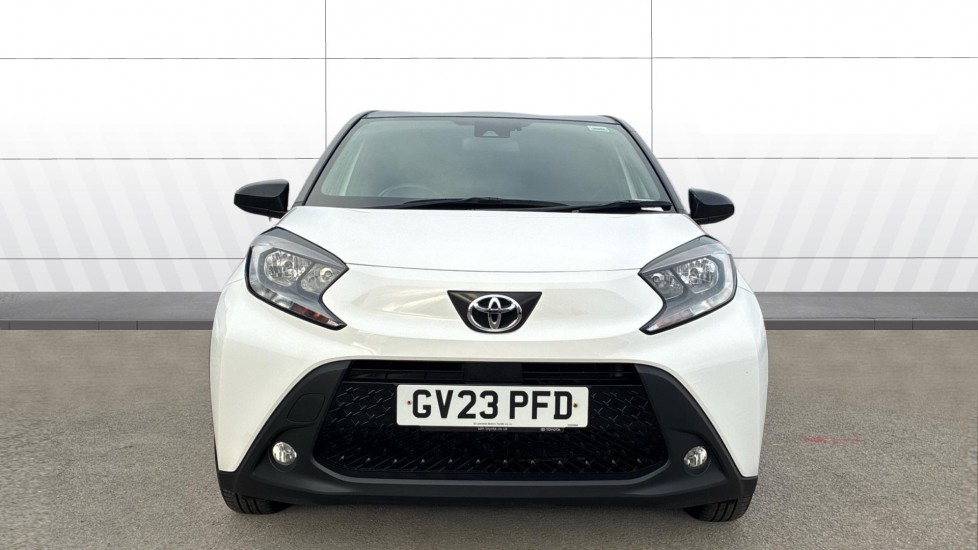 Toyota Aygo X 1.0 VVT-i Edge 5dr Petrol Hatchback - Image 3