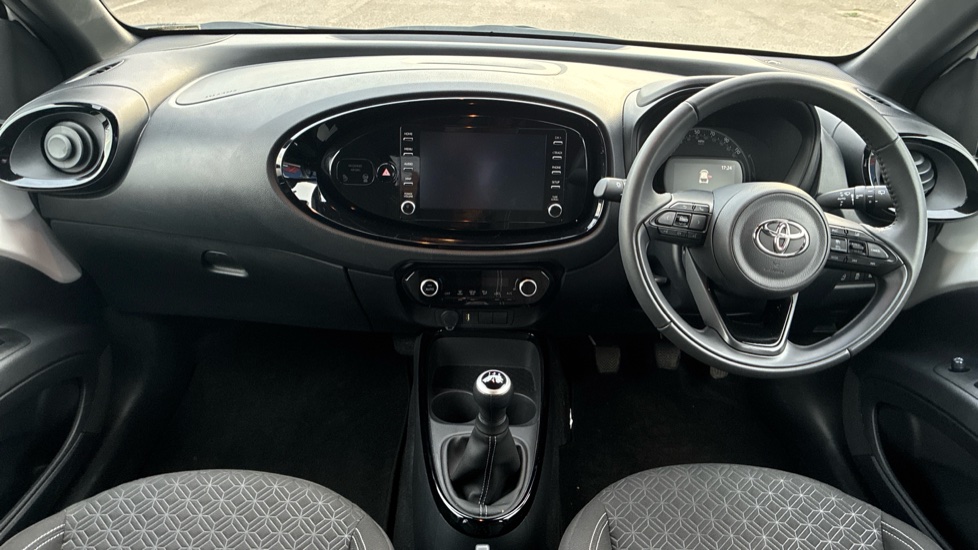Toyota Aygo X 1.0 VVT-i Edge 5dr Petrol Hatchback - Image 10