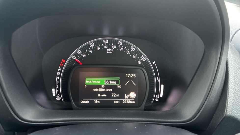 Toyota Aygo X 1.0 VVT-i Edge 5dr Petrol Hatchback - Image 18