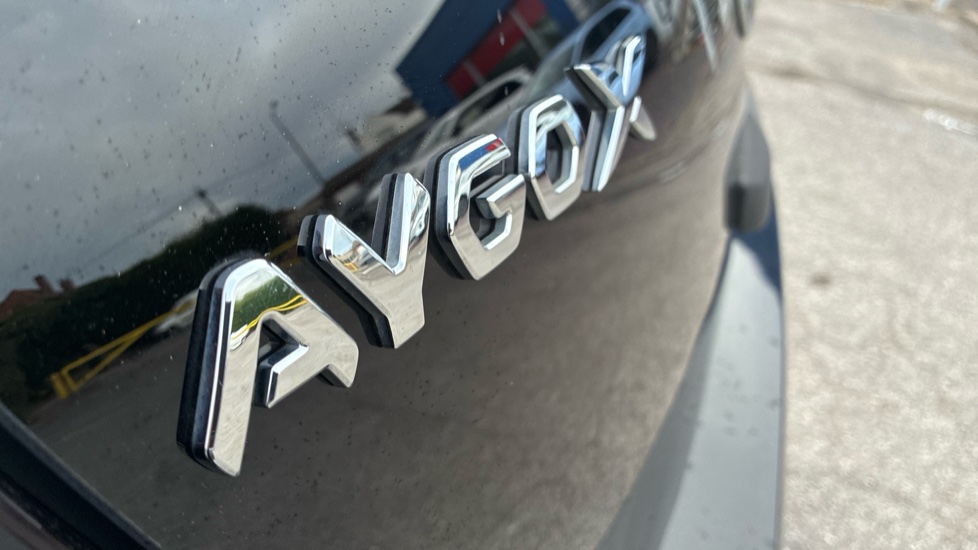 Toyota Aygo X 1.0 VVT-i Edge 5dr Petrol Hatchback - Image 25