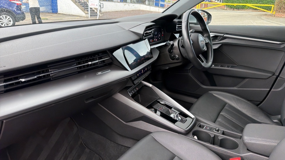 Audi A3 35 TFSI Sport 5dr S Tronic Petrol Hatchback - Image 9