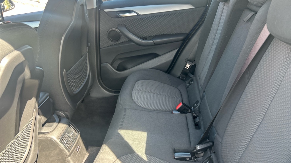 BMW X1 sDrive 18i SE 5dr Petrol Estate - Image 16