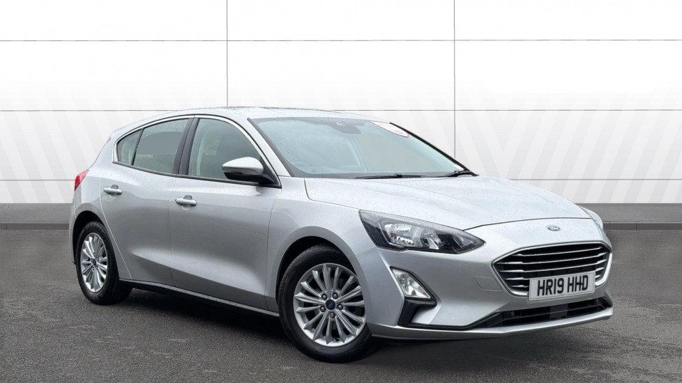 Ford Focus 1.0 EcoBoost 125 Titanium 5dr Petrol Hatchback - Image 1