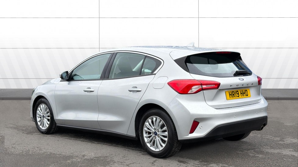Ford Focus 1.0 EcoBoost 125 Titanium 5dr Petrol Hatchback - Image 2