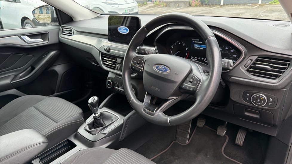 Ford Focus 1.0 EcoBoost 125 Titanium 5dr Petrol Hatchback - Image 11